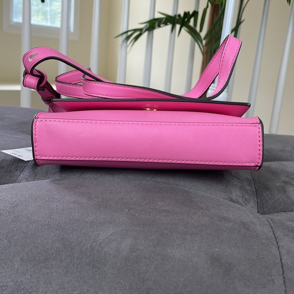 INC INTERNATIONAL CONCEPTS~Faux Leather Demi Aurora Crossbody Bag ~Pink/Gold~NWT - Picture 6 of 10